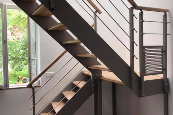 Entreprise pour la fabrication et la pose d'escaliers en métal sur mesure Toucy